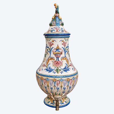 Importante fontana da parete in maiolica policroma – Parigi, 1894 – Decorazione rinascimentale – Altezza: 69 cm
