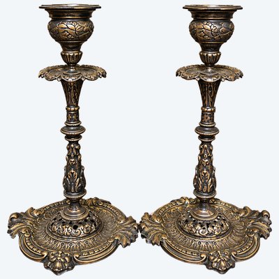 Paire De Bougeoirs Anciens En Bronze Patiné – Style Renaissance – fin XIXe Siècle 