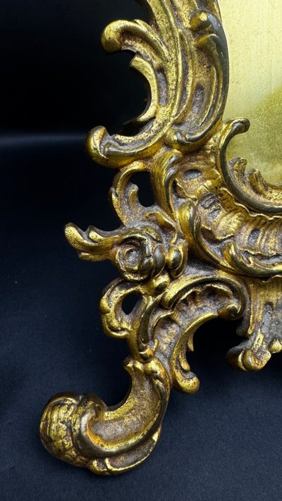 Pair of gilded bronze frames in the Louis XV style, late 19th century