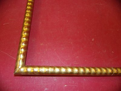 Rahmen aus dem 19. Jahrhundert, aus vergoldetem Holz.