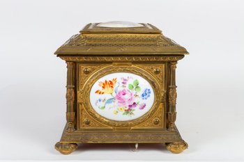 Box Forming Jewelry Box In Gilt Bronze Decorated With Porcelain Plates Napoleon III Period