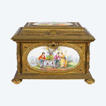 Box Forming Jewelry Box In Gilt Bronze Decorated With Porcelain Plates Napoleon III Period