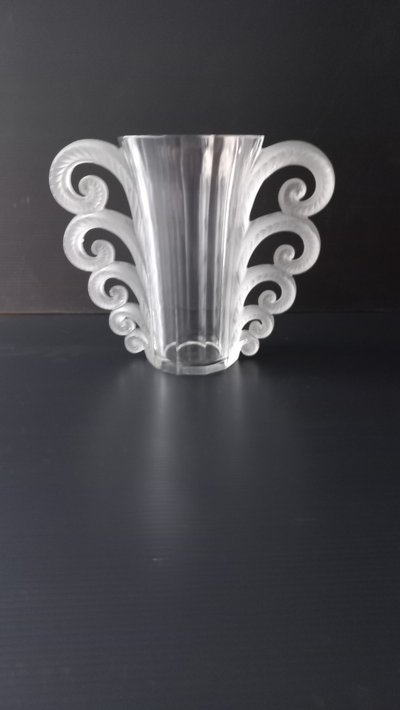Lalique-Vase, Frankreich, Beauvais, 1 Sprung 