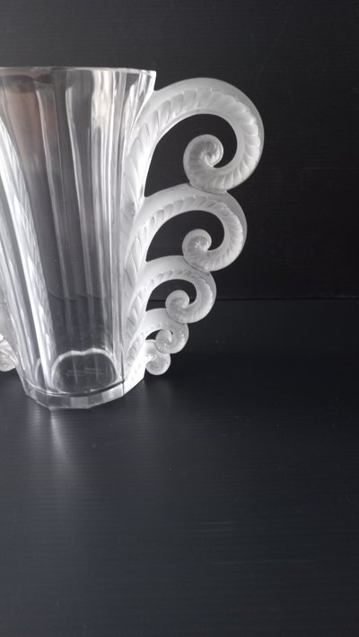 Lalique-Vase, Frankreich, Beauvais, 1 Sprung 