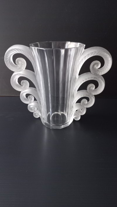 Lalique-Vase, Frankreich, Beauvais, 1 Sprung 