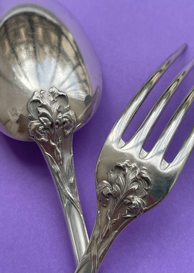 Servizio da dessert in stile Art Nouveau.
