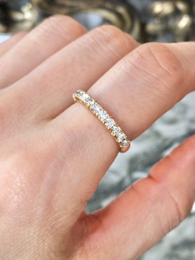 Amerikanischer Halb-Ehering aus 18-karätigem Gold mit Diamanten
