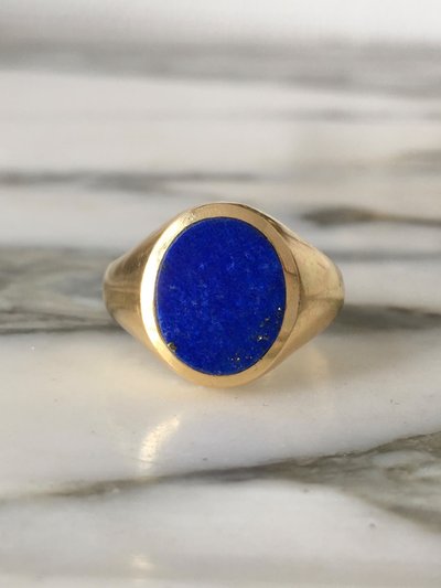 Bague chevalière en or jaune 18K et lapis-lazuli