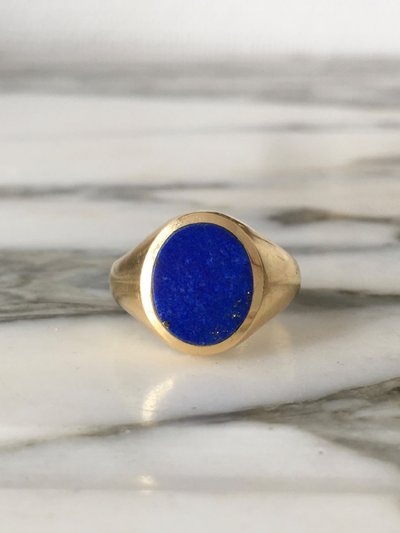 Bague chevalière en or jaune 18K et lapis-lazuli