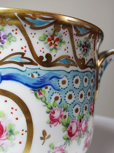 Vaso da fiori d'epoca in porcellana di Limoges dipinto a mano, M. Carpezat, 1900-1930