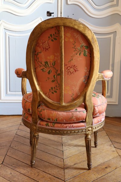 Ein Satz von vier Louis-XVI-Sesseln von Nadal l'Ainé
