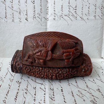 19th-century corozo snuffbox depicting a couple; the work of a convict