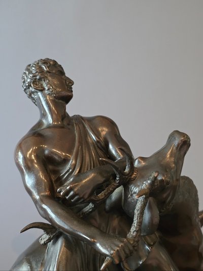 Ercole e la cerva di Cerinia, raro bronzo del XIX secolo. 