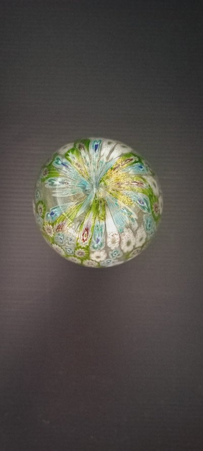 Murano-Glasvase mit Millefiori-Motiven