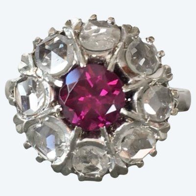Bague marguerite en or blanc 18K grenat rhodolite et diamants