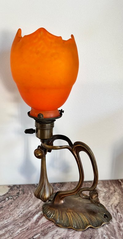 Lampada in bronzo < N> Tulip DAUM, fine XIX - inizio XX secolo 