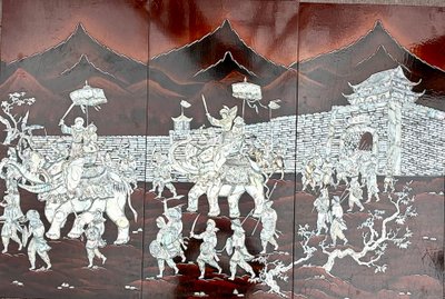 Chinesisches Triptychon im Perlmutt-Stil