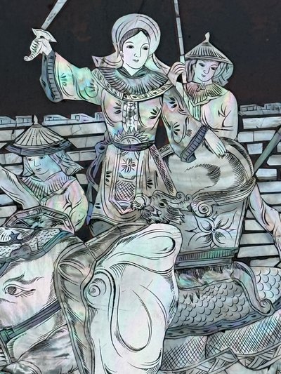 Chinesisches Triptychon im Perlmutt-Stil