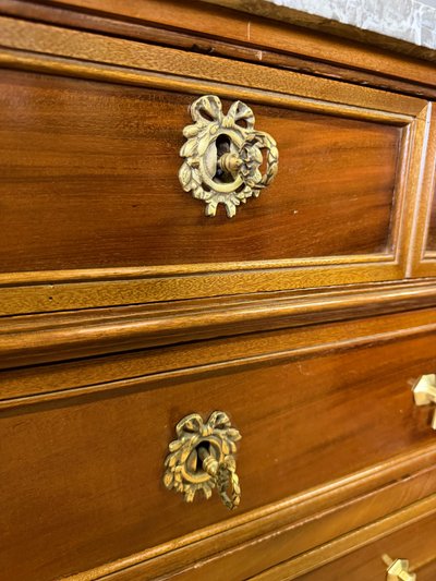 Commode Louis XVI XIXème en Noyer