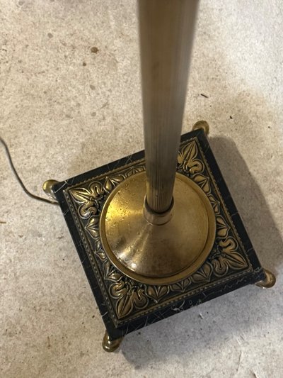 Lampadaire avec opalines