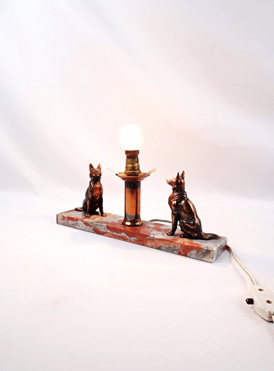 Lampada da notte in stile Art Déco con pastori tedeschi, su base di marmo, primi anni del XX secolo