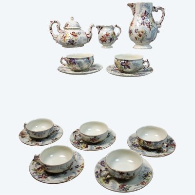 Servizio da tè in maiolica di Sarreguemines con decorazione “Lavallière” a pizzo e fiori, fine XIX secolo 