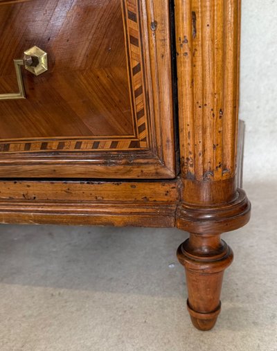 Commode de style LOUIS XVI