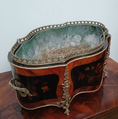 Napoleon III Planter