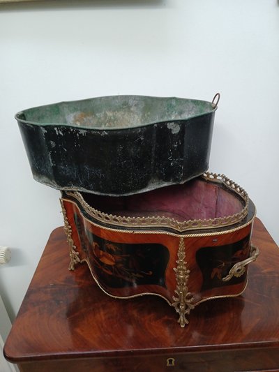 Napoleon III Planter