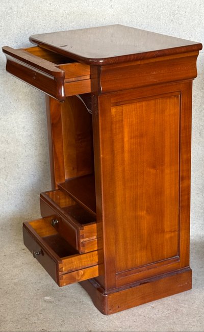 Pair of modern nightstands