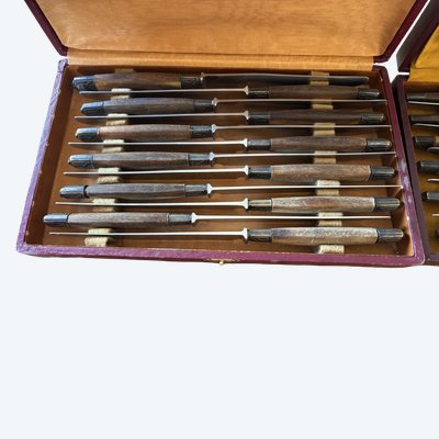 Servizio di 24 Coltelli Art Déco con Manici in Legno e Virole in Metallo Inciso 1930