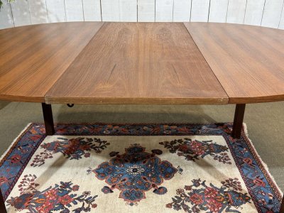 1970s teak table with 1 extension