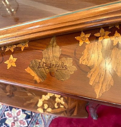 desserte à deux plateaux  signée de Majorelle