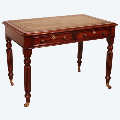 Mahagoni-Schreibtisch mit zwei Schubladen aus dem frühen 19. Jahrhundert – England, um 1830