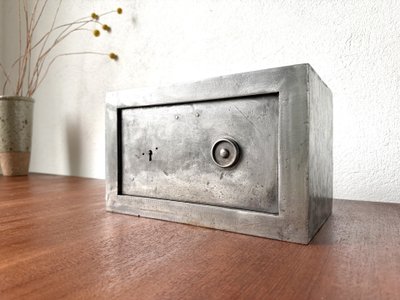 Piccola cassaforte d'epoca in acciaio, 1900-1920 circa