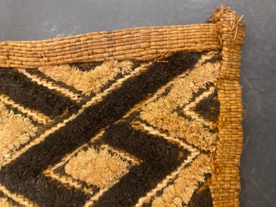 Ancien textile Kuba du Kasaï en raphia brodé 1