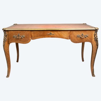 Flacher Schreibtisch im Louis-XV-Stil