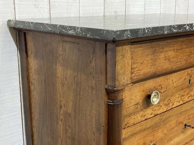 Commode Empire 19ème en noyer et dessus marbre gris St Anne