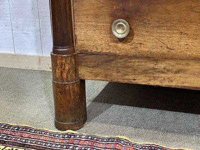 Commode Empire 19ème en noyer et dessus marbre gris St Anne