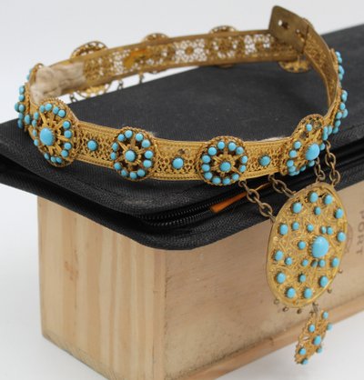 19th-century crown made of gilded brass and turquoise-blue opaline pearls 