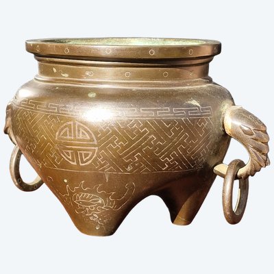 Shi Sou 石叟 brand Chinese incense burner, bronze inlaid with silver, Ming style