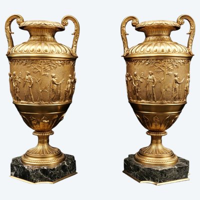 Attribué à Ferdinand BARBEDIENNE, Paire de vases en bronze au décor d'Apollon entouré des Muses