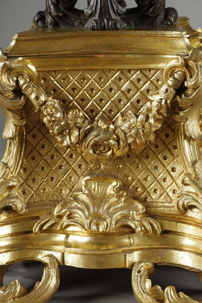 PAIR OF GILT AND PATINATED BRONZE CUPS, 19TH CENTURY