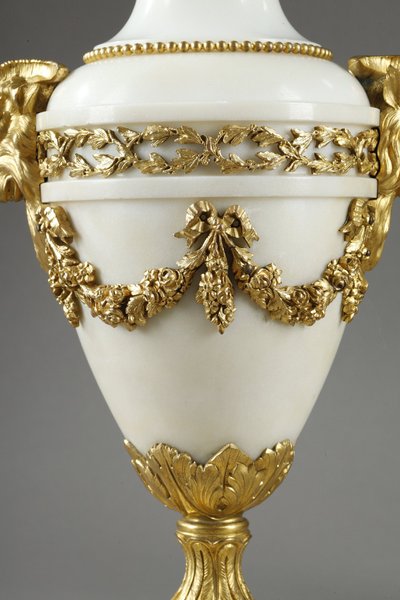 PAIR OF LOUIS XVI STYLE CASSOLETTES