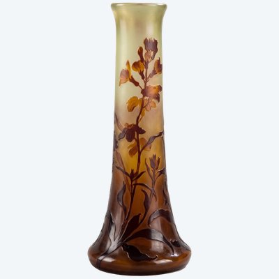 EMILE GALLÉ, ART NOUVEAU VASE, "VERNISÉ" MODEL WITH IRIS DECOR, H 45.5 CM, CIRCA 1900