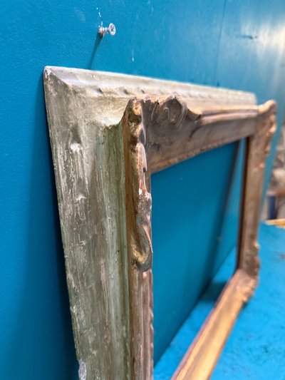 Antique 20th-century gilded and lacquered picture frame, 59x48 cm