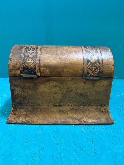 Antique inlaid tea box, 19th century, 16x24x14 cm.
