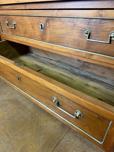 Commode Sauteuse Louis XVI en Noyer