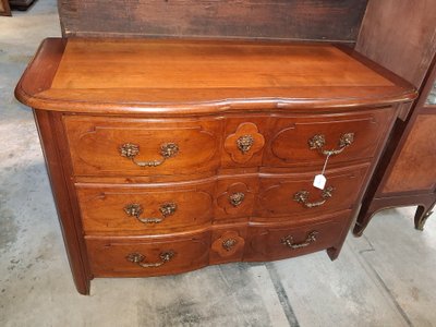 Commode arbalète en merisier – Style Louis XV – XXe siècle
