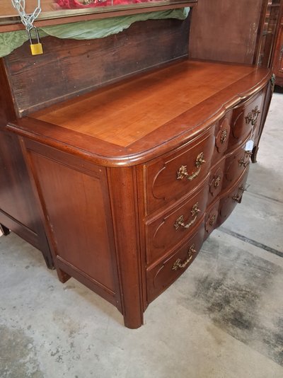 Commode arbalète en merisier – Style Louis XV – XXe siècle